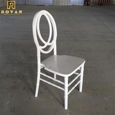 Weißer Phönix-Hochzeitsstuhl aus Holz